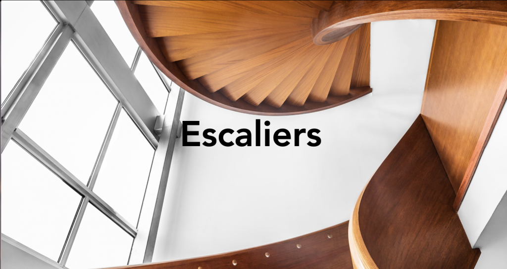 Escalier en bois clair